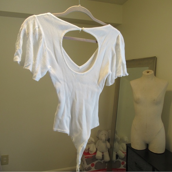 Frilly bodysuit - Picture 2 of 3